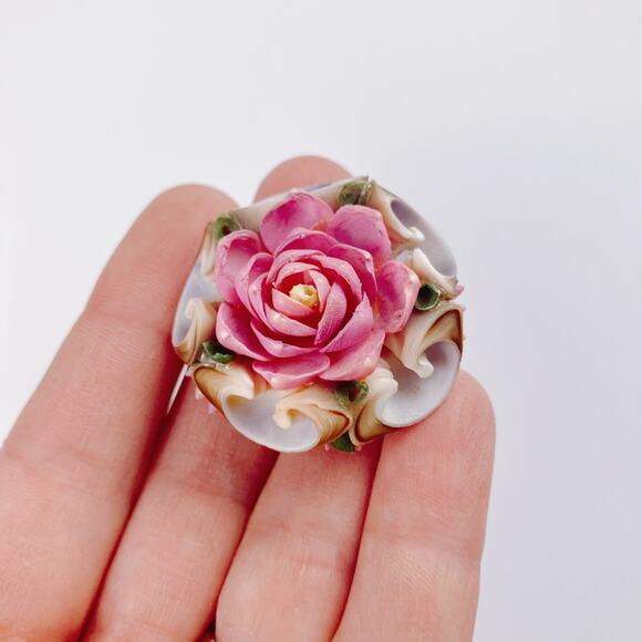 Vintage 50s Shell Brooch Layered Pink Floral Mid Century Tropical Beach Jewelry - Picture 3 of 10
